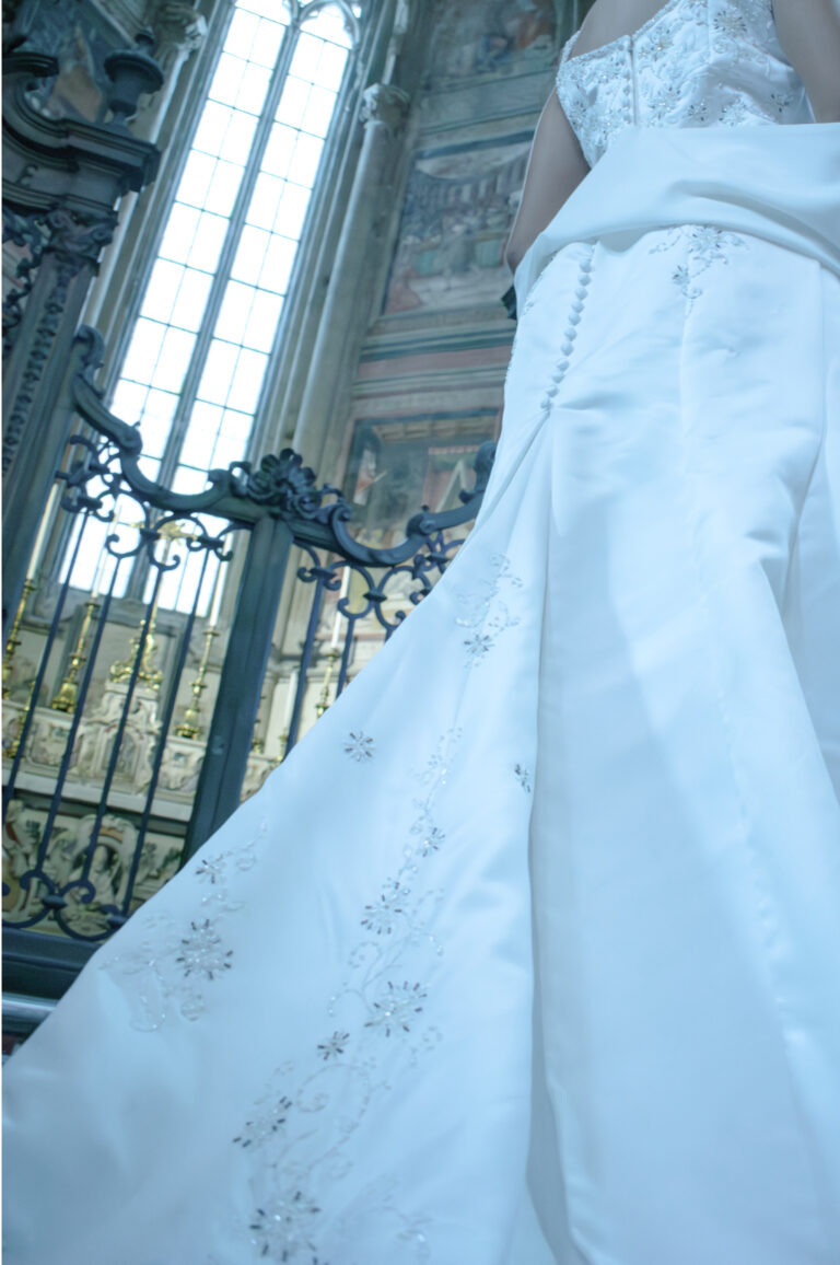 https://www.bartonewedding.com